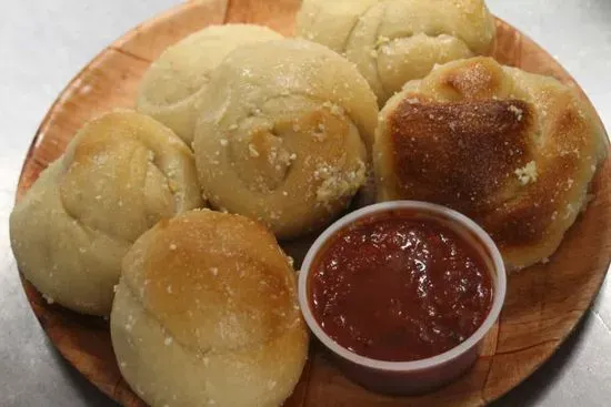 Garlic Knots with Sauce