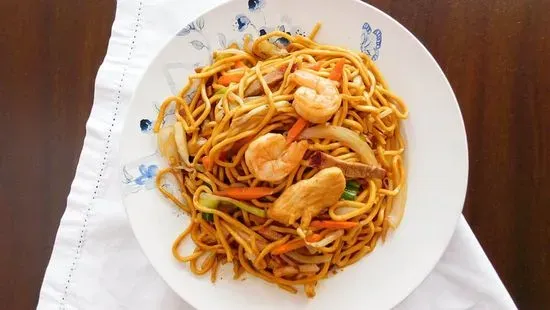 35. House Special Lo Mein