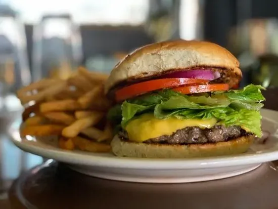 Classic Cheeseburger