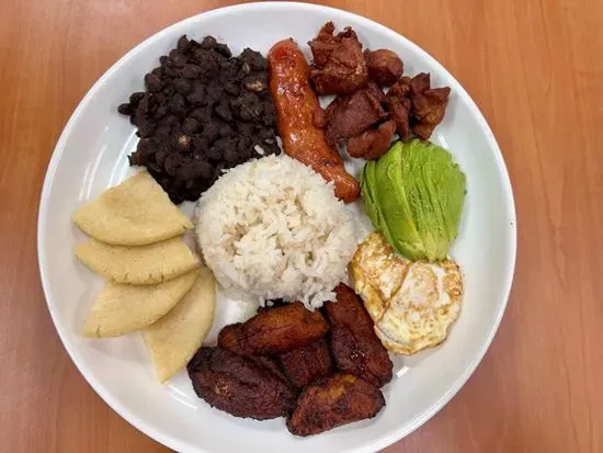 Bandeja PAISA (Gracias Colombia)