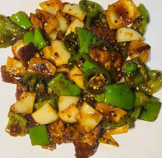 B3. Hot Fresh Chili Stir Fried Beef