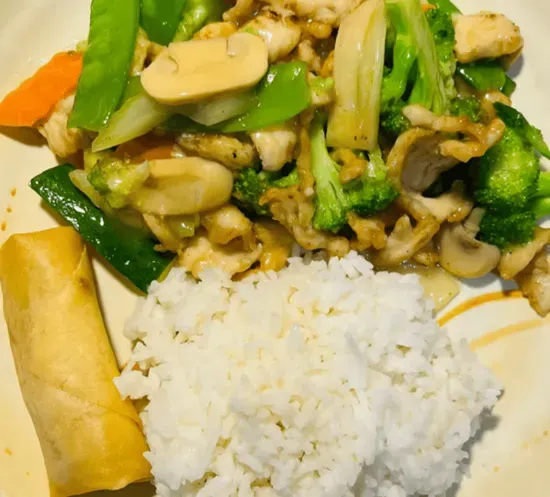 C8. Moo Goo Gai Pan