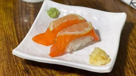 Salmon Nigiri