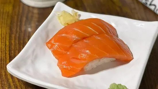 Smoke Salmon Nigiri