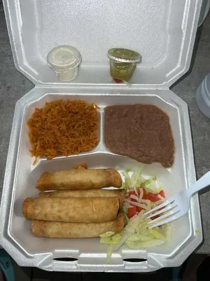 6. Flautas de Pollo