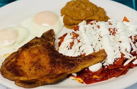 Chilaquiles Con Chuleta