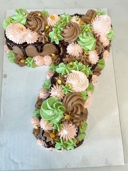 Neutral-green-pink with ganache