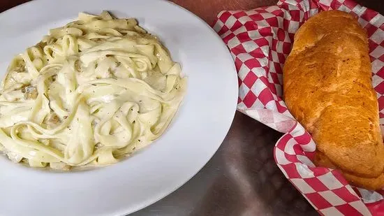 Fettuccine Alfredo with Chicken