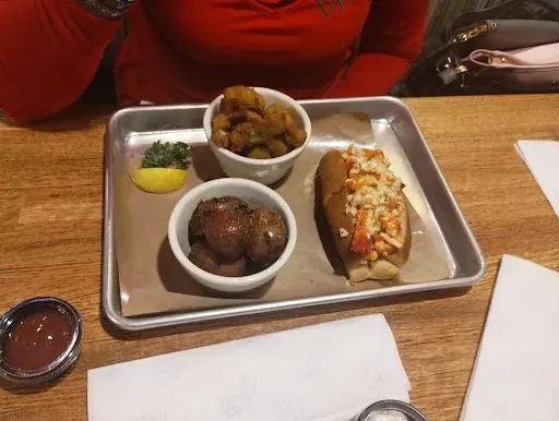 Maine Lobster Roll