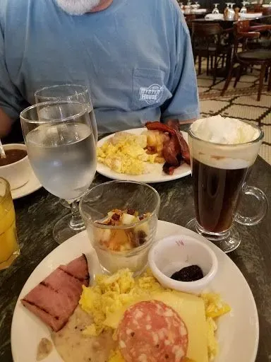 Palace Cafe Benedict