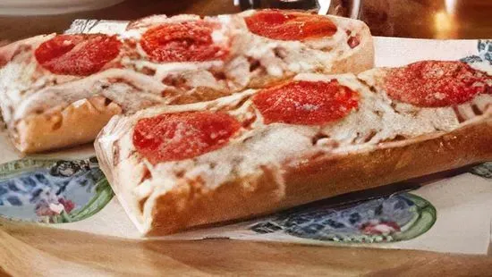 French Bread Pizza with Chips