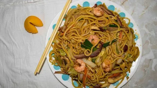 36. House Special Lo Mein