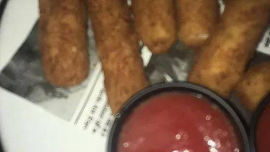 Cheesy Mozzarella Sticks