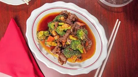 Beef With Broccoli Or Mixed Vegetable 西兰/杂菜牛肉