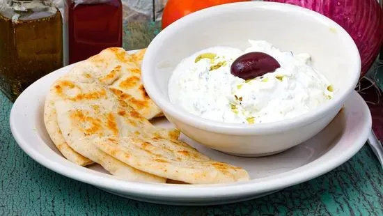 Tzatziki Dip and 3 Pita