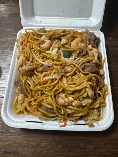 N39. House Combo Lo Mein