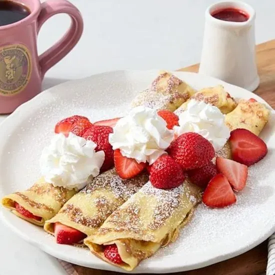 Fresh Strawberry Crepes