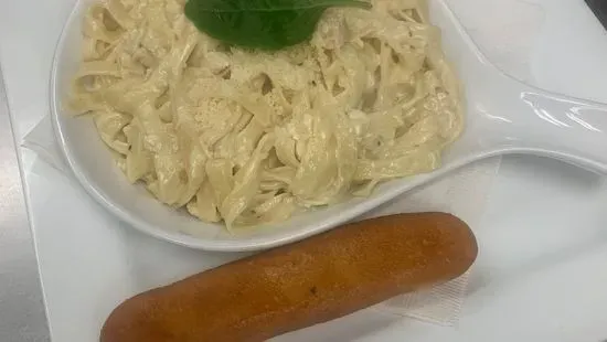 Fettuccine Alfredo