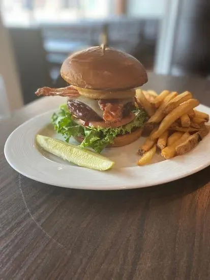 BBQ Onion Strings Burger