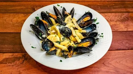 Mussels Scampi - Seafood Entrees