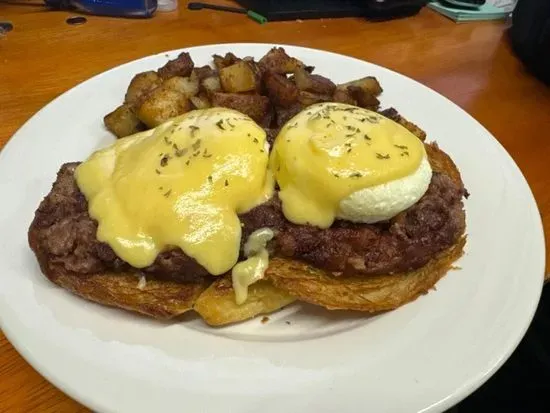 HASH EGG BENEDICT