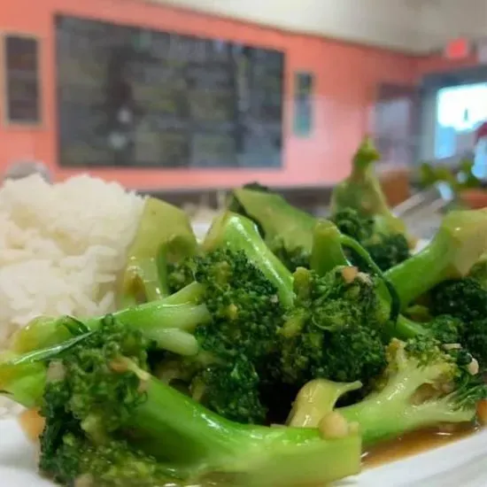 KID Broccoli w/ garlic-soy sauce