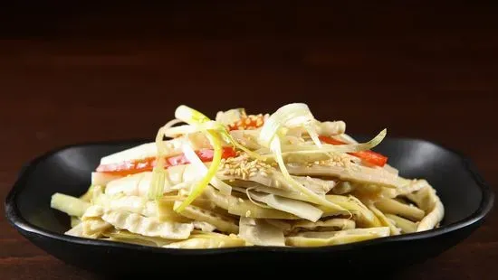 Fresh Bamboo Shoots With Special Sauce 香油鮮筍尖