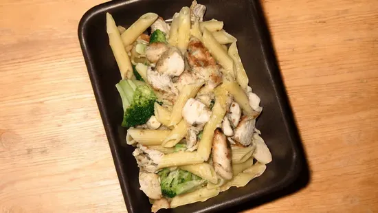 Penne Pollo Broccoli