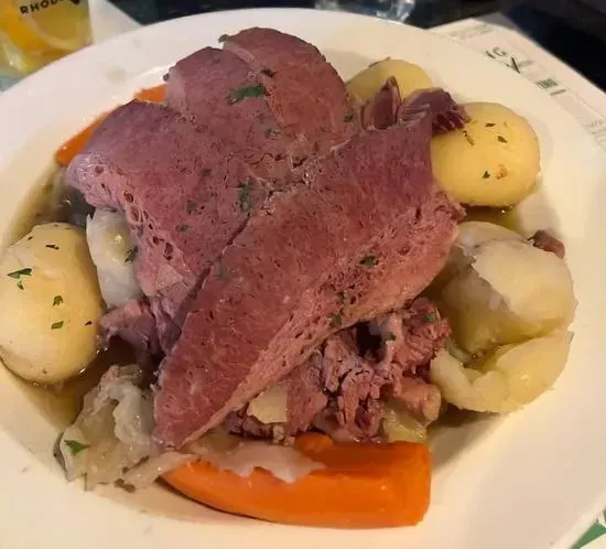 CORNED BEEF AND CABBAGE 