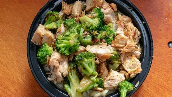 Chicken Broccoli Alfredo (Large)