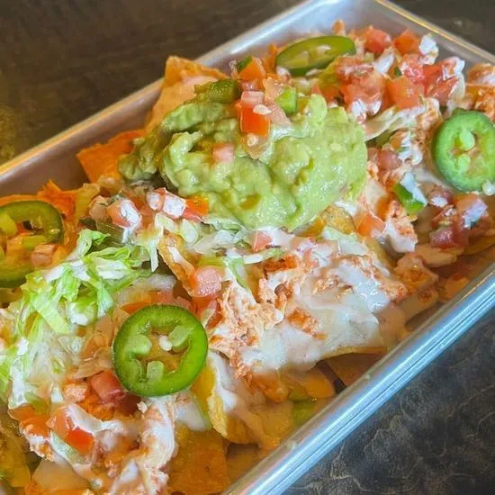 CHICKEN NACHOS