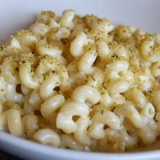 TWISTED MAC AND CHEESE