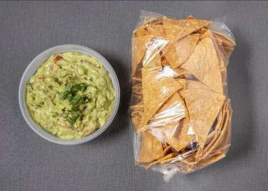 Chips & Guacamole (8 oz)