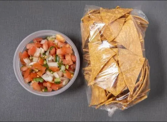 Chips & Pico (8 oz)