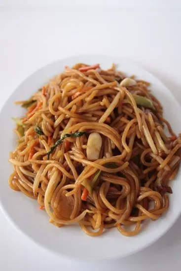 Scallion Lo Mein with White Noodles and Veggies