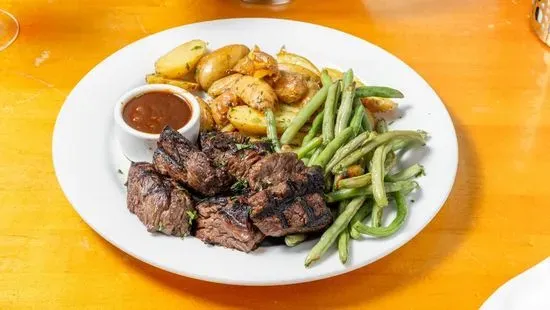 Chianti-Rosemary Grilled Steak Tips