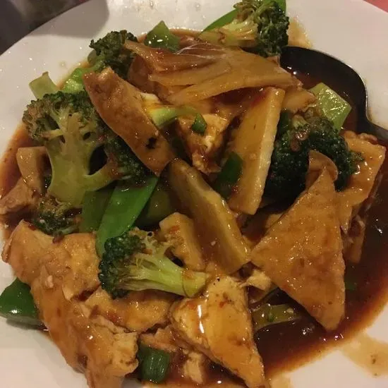 家常豆腐  Fried Tofu with Vegetable Family Style