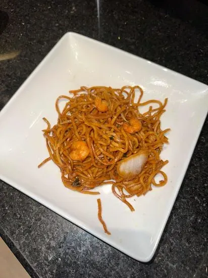 撈面  Lo Mein (beef or shrimps) 