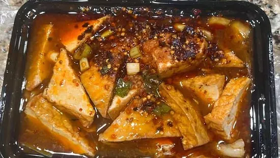 水煮豆腐  Fried Tofu & Napa Cabbage with Spicy Chili Sauce