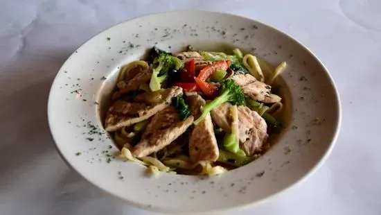 Fettucini con Pollo Giardino