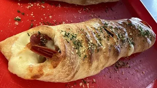 Family Pepperoni Stromboli