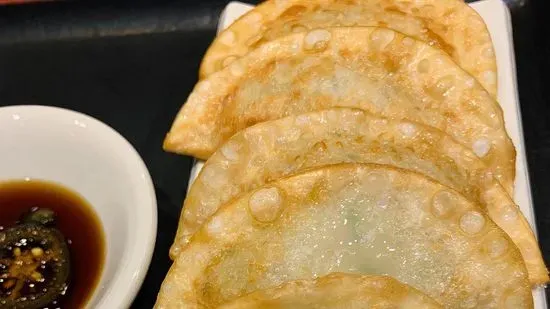 A1. Goon Madnu - Fried Dumpling