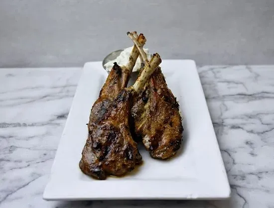 Grilled lamb lollipops