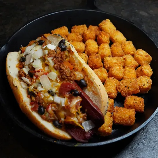 CHILI CHEESE DOG