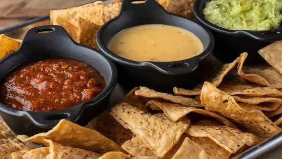 Trio Dips & Chips