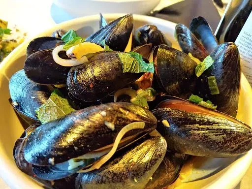Steamed Mussels