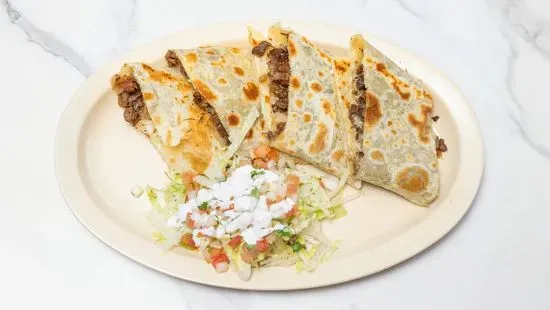 Quesadilla con Carne / Quesadilla with Meat