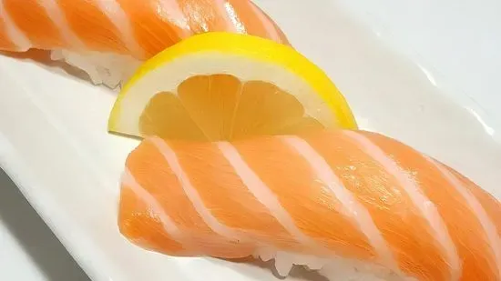 Salmon (Nigiri)[* gf]