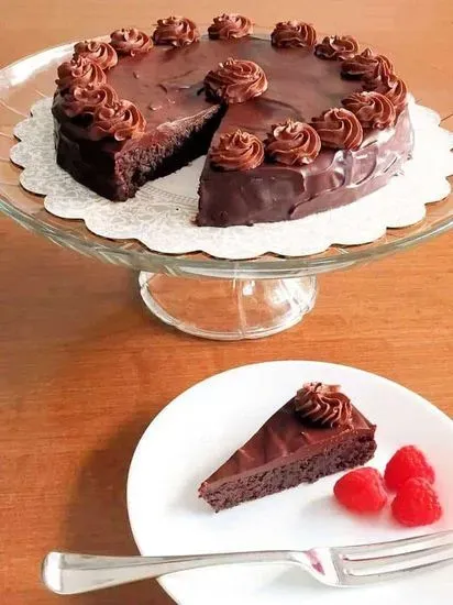 GLUTEN FREE CHOCOLATE INDULGENCE CAKE