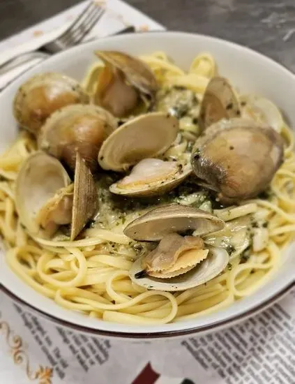 Linguini Vongole (Red or White)